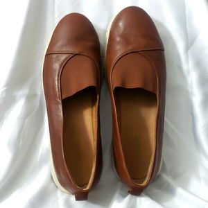 Vionic Linden leather slip ons